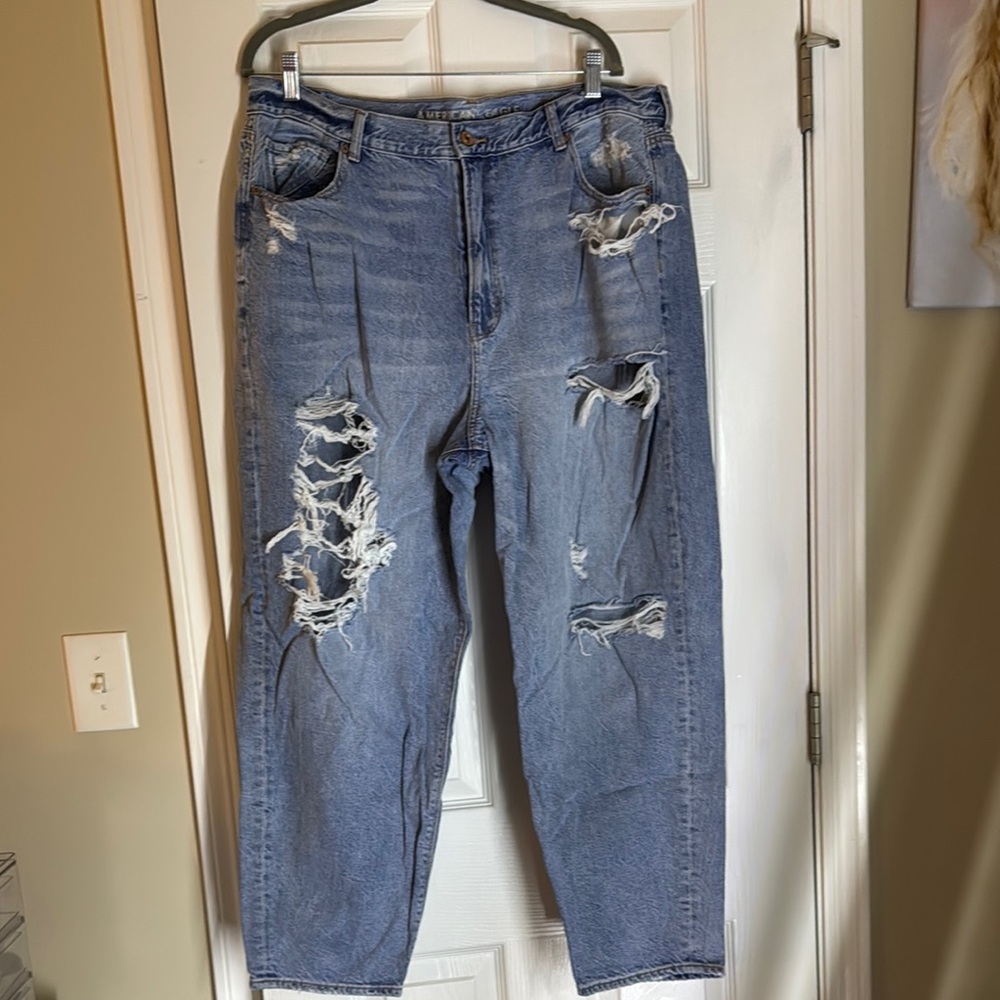 American Eagle Outfitters Distressed Blue Jeans